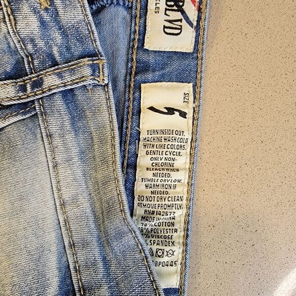 Denim Blvd Skinny Cuffed Pearl  Denim Jeans - Picture 15 of 16